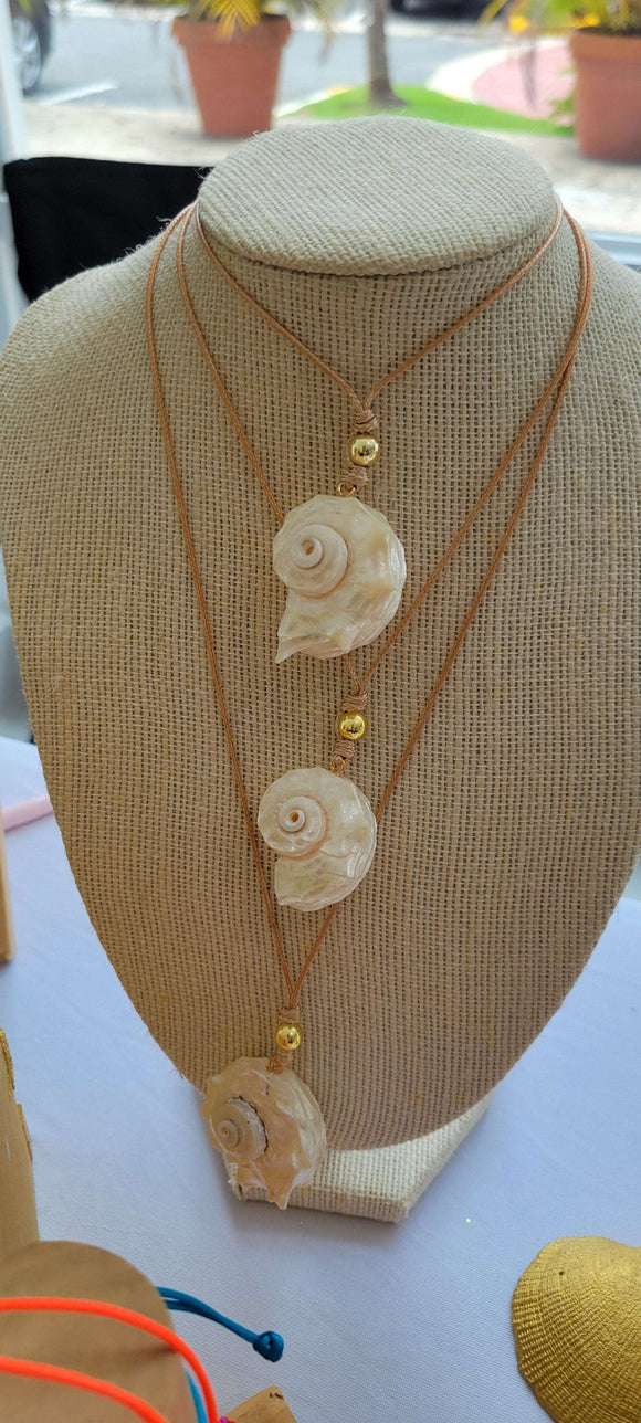 Caracola Necklace