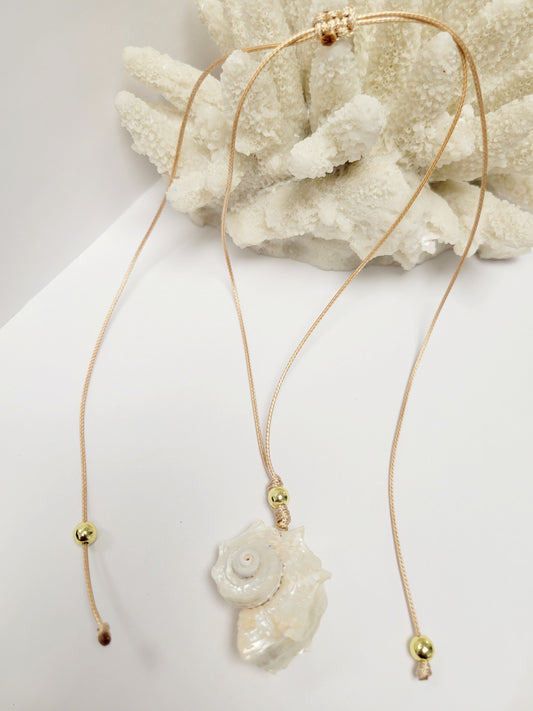 Caracola Necklace